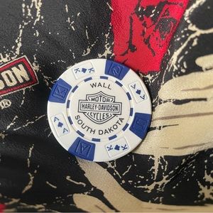 Harley Davidson dealership poker chip Badlands, So Dakota
